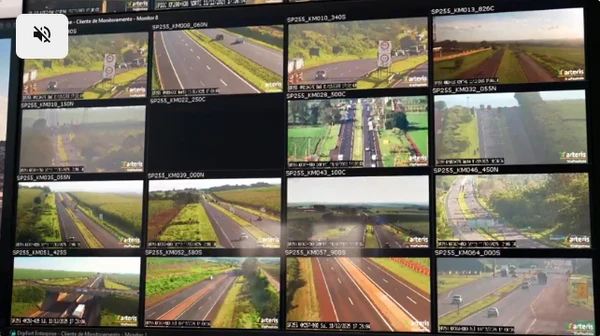 Radares com IA flagram uso de celular e falta de cinto de segurança a até 300km/h por Reprodução