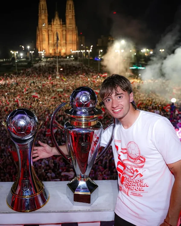 Román Gómez por Reprodução