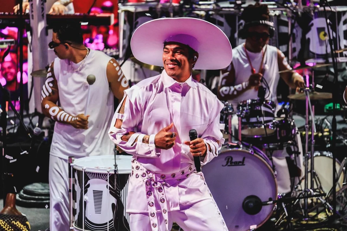 Timbalada abre o verão 2026 em noite de celebração no Candyall Guetto Square  por Divulgação/@mascarenhasvictor_ @leawry