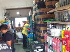 Imagem - Suspeito de vender bebida com metanol é preso na Bahia após morte e intoxicação em série