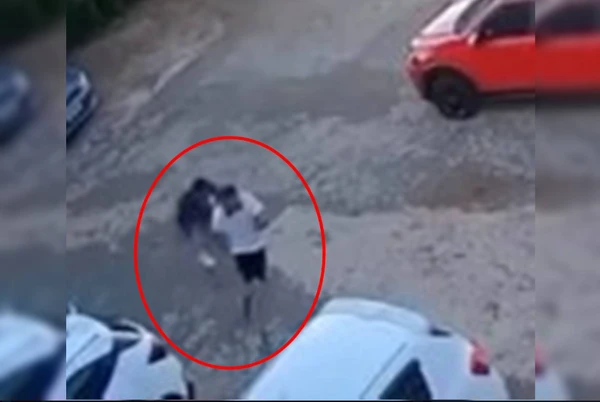 Primeiras facadas foram desferidas no estacionamento da academia por Reprodução