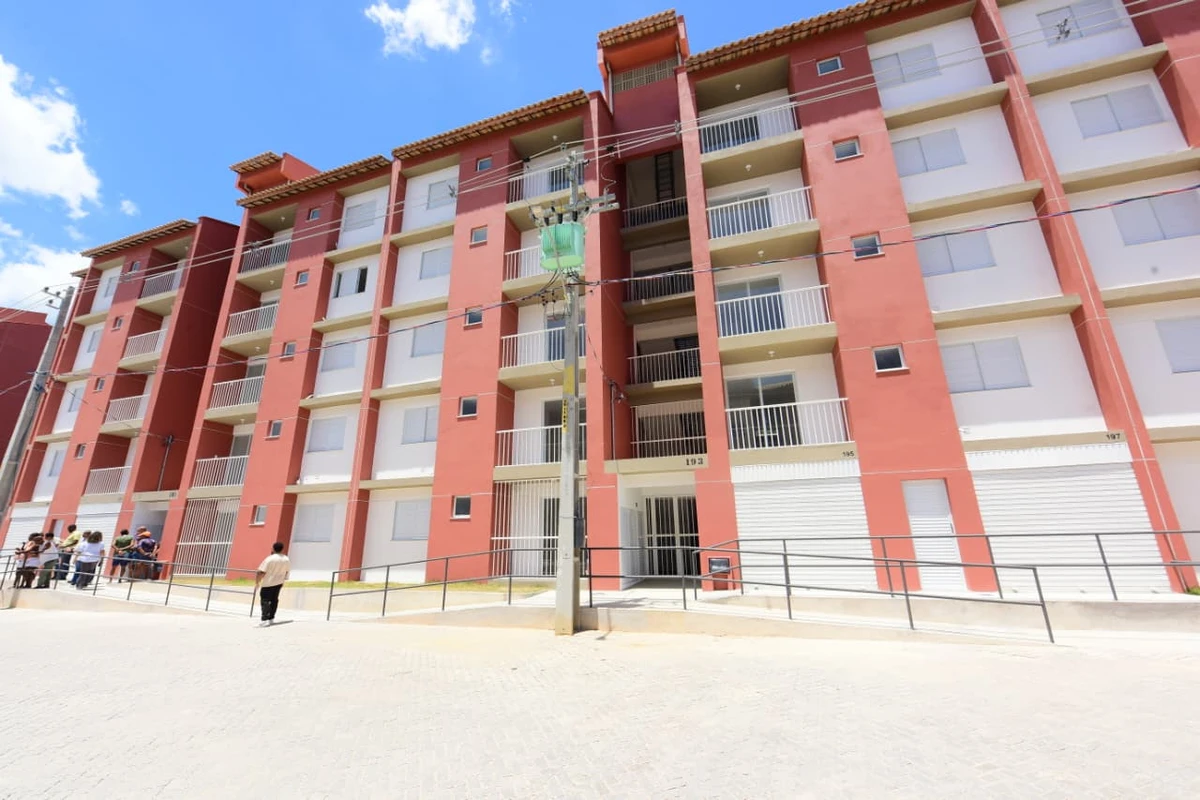 Conjunto habitacional por Valter Pontes/ Secom PMS