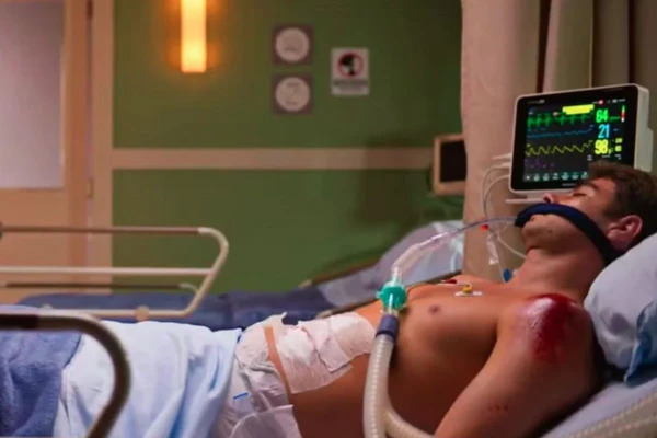 Davi (Rafael Vitti) fica entre a vida e a morte em 'Dona de Mim'