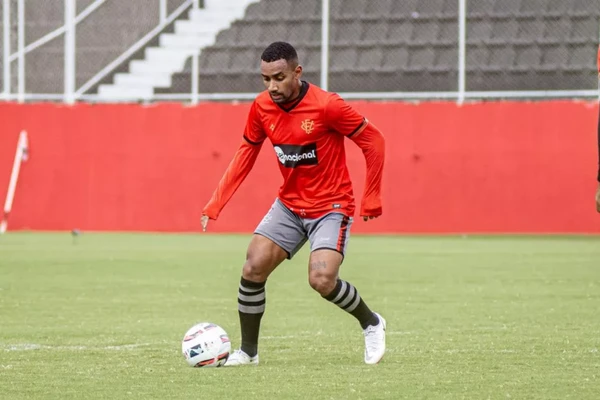 Dionísio pelo Vitória por Pietro Carpi/EC Vitória