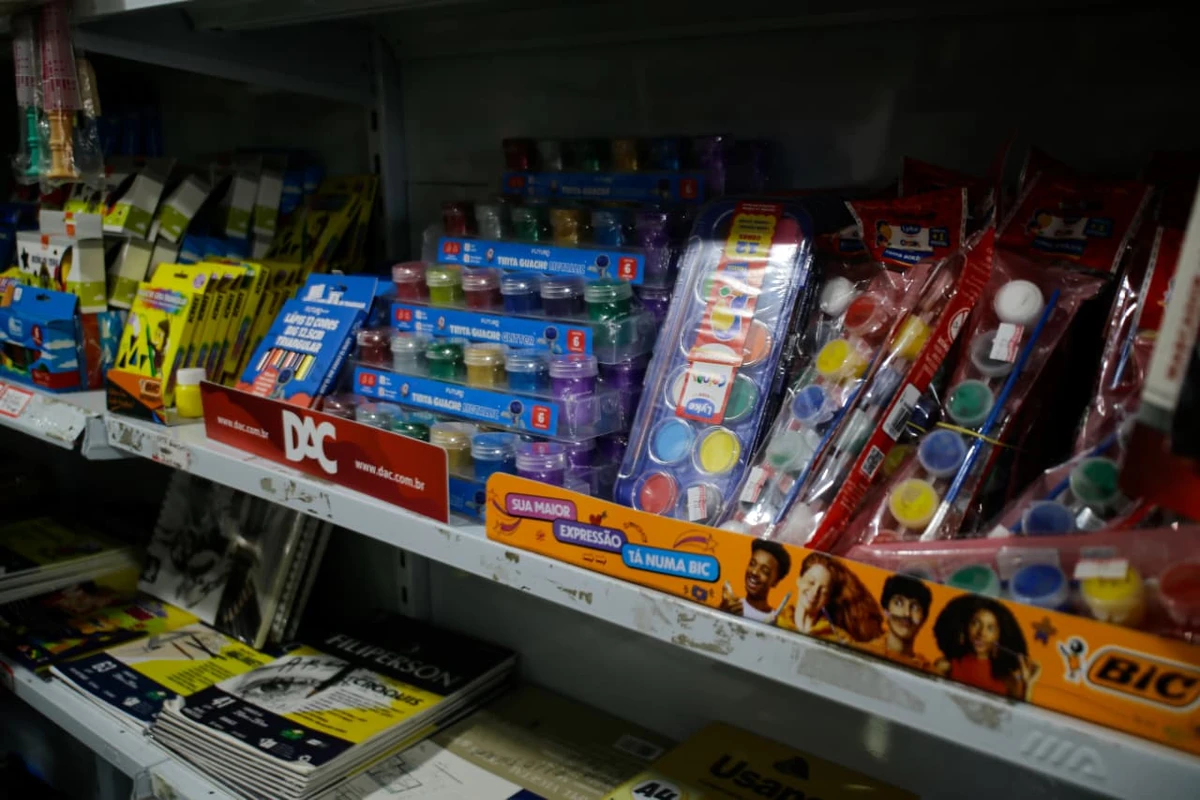 Materiais escolares em Salvador por Arisson Marinho/CORREIO