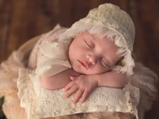 Imagem - Bebê nasce com dois dentes e viraliza nas redes sociais; veja fotos