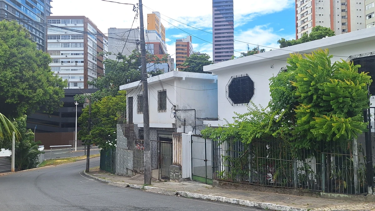 Engenheiros estiveram na área para vistorias recentes, mas moradores relatam que ninguém explicou como será o processo de desapropriação por Maysa Polcri/CORREIO