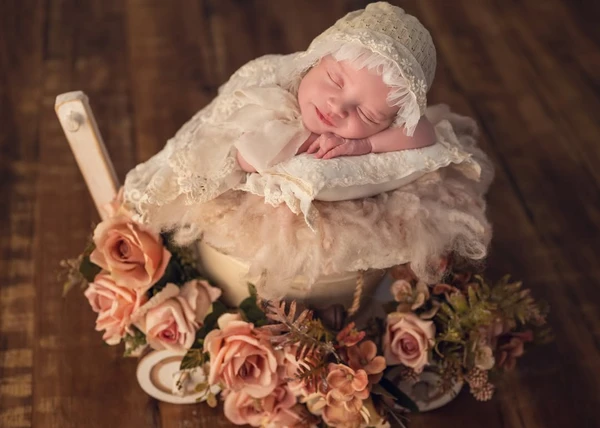 Bebê nasce com dois dentes e viraliza nas redes sociais; veja fotos por Reprodução