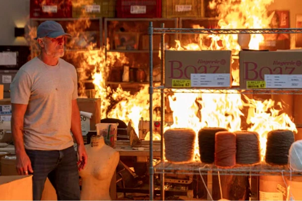 Jaques coloca fogo na Boaz em Dona de Mim