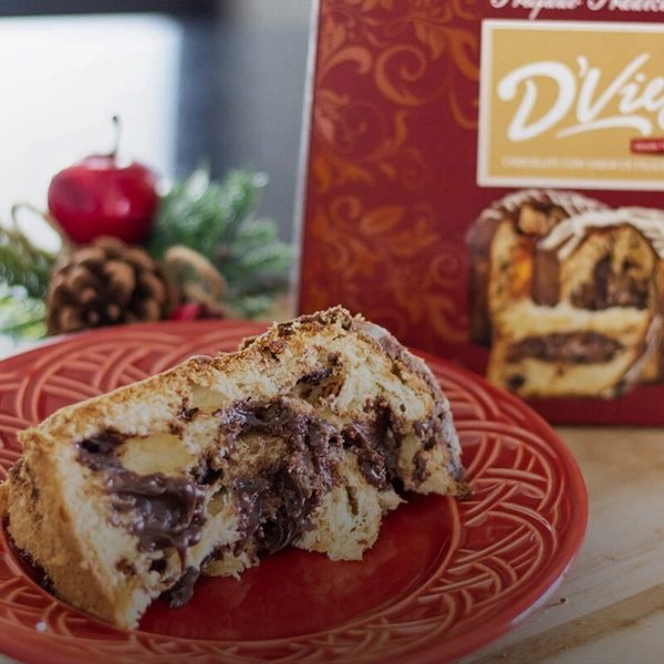 Panetone Nossa Língua Trufado com Bombons "Formato de Língua de Gato" - 700g (lote: 251027) - Imagem Ilustrativa por Reprodução