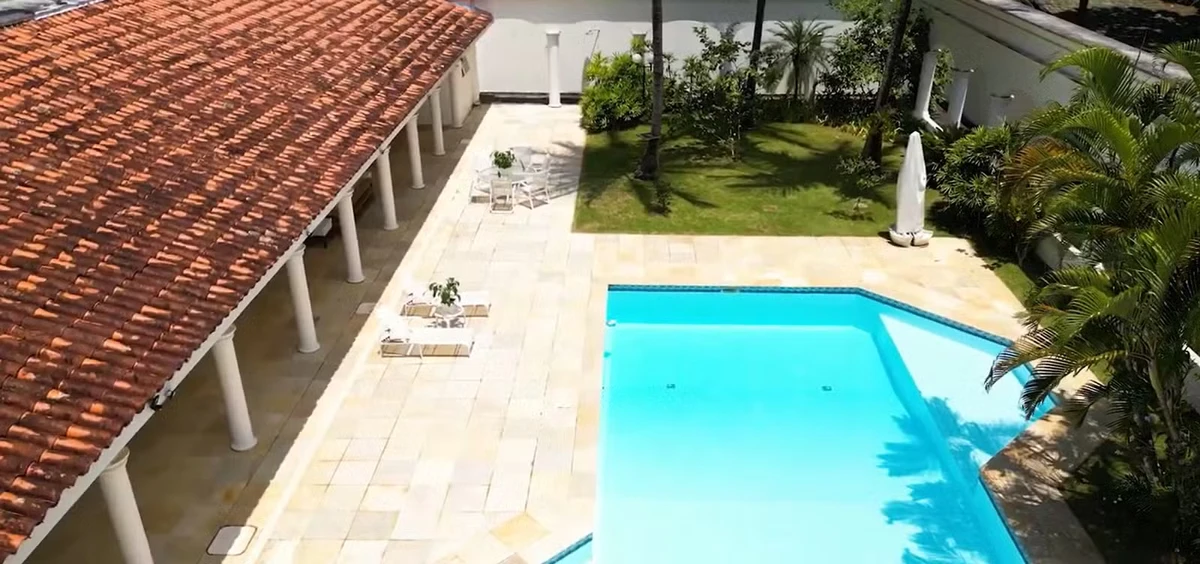 Mansão de Renato Aragão no Rio de Janeiro por Reprodução/YouTube