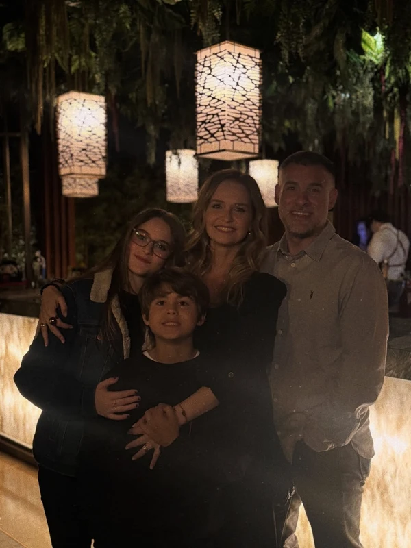 Raoni Carneiro, Fernanda Rodrigues e filhos por Reprodução/Instagram