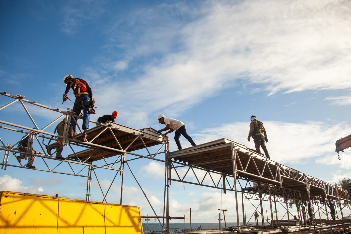 Veja como estão as estruturas montadas em Ondina por Sora Maia/CORREIO