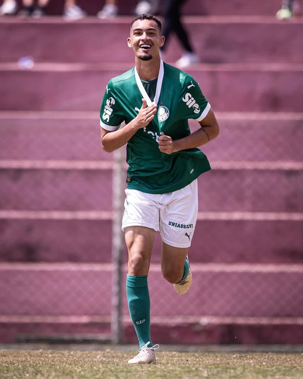 Diogo Silva pelo sub-20 do Palmeiras por Reprodução/Instagram