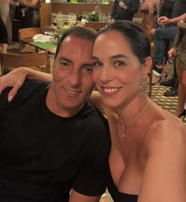 Edmundo com a namorada, Carol Chequer por Reprodução/Instagram