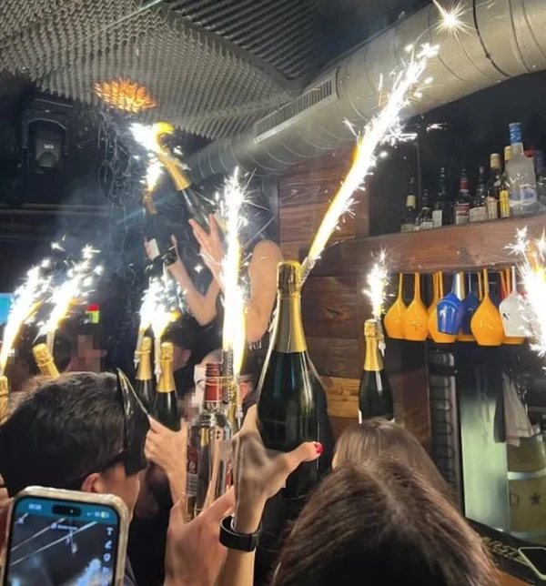 Incêndio em bar matou 40 pessoas na noite do réveillon por Reprodução
