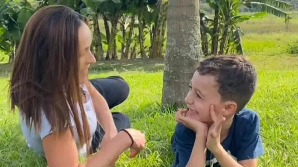 Luciana Klein HelfsteinArthur Klein Helfstein Alves por Reprodução