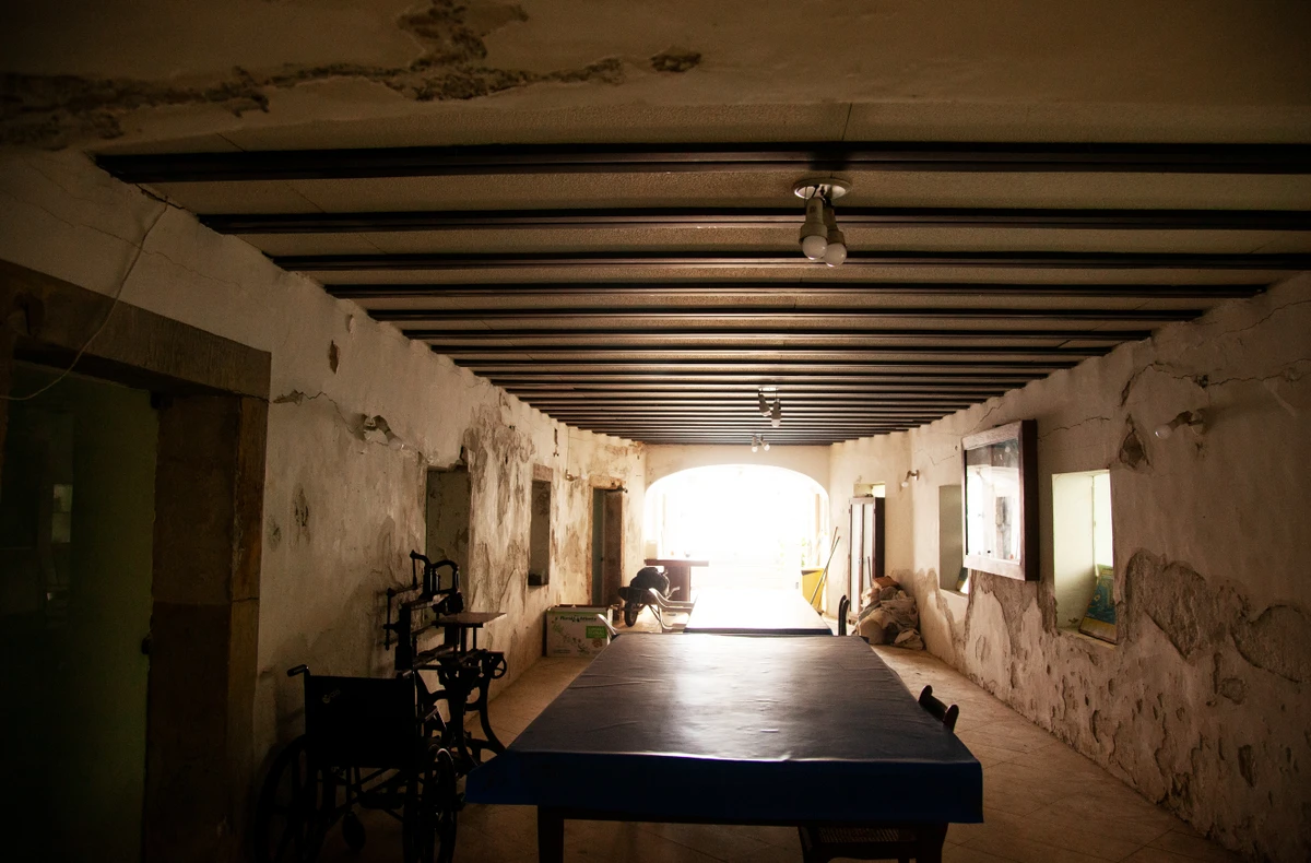 Estrutura do antigo forte pode ser vista no subsolo do prédio por Sora Maia/CORREIO