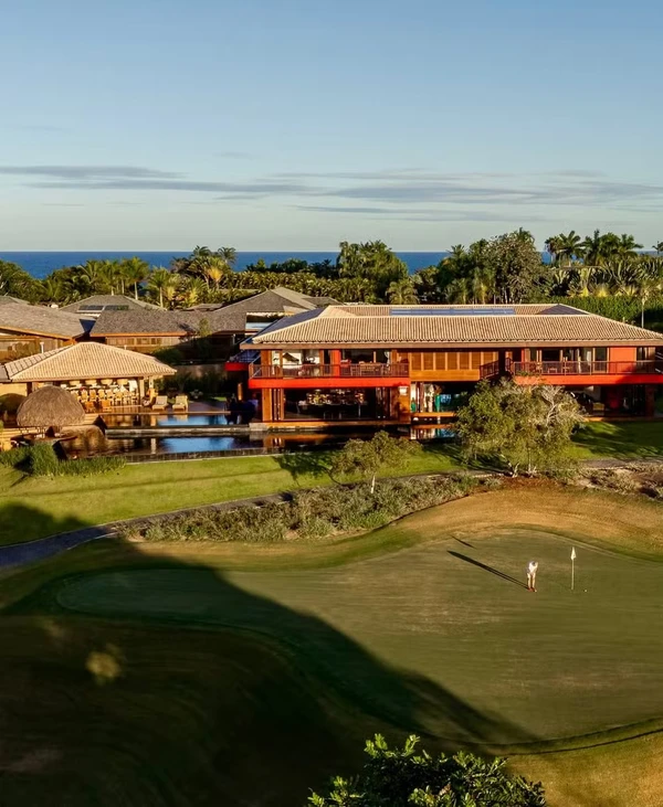 Ivete Sangalo passa férias em casa de luxo em Trancoso com diária de R$ 50 mil após separação por Reprodução