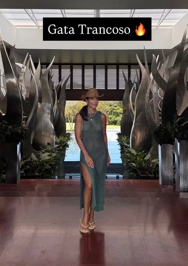 Ivete Sangalo passa férias em casa de luxo em Trancoso com diária de R$ 50 mil após separação por Reprodução