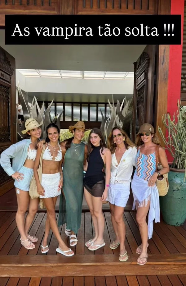 Ivete Sangalo passa férias em casa de luxo em Trancoso com diária de R$ 50 mil após separação por Reprodução