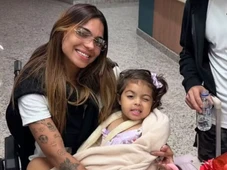 Imagem - Filha de Tays Reis e Biel passa por cirurgia de emergência em Salvador após cair de brinquedo
