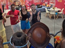 Imagem - Leandro, baiano que disputa vaga no BBB 26, celebra aniversário na Casa de Vidro Nordeste; veja fotos
