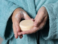 Imagem - Dermatologistas fazem alerta para erro de higiene comum entre os mais velhos que pode colocar a vida em risco