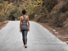 Imagem - Xô, estresse! Por que caminhar regularmente combate a inflamação e reduz os níveis de cortisol do corpo