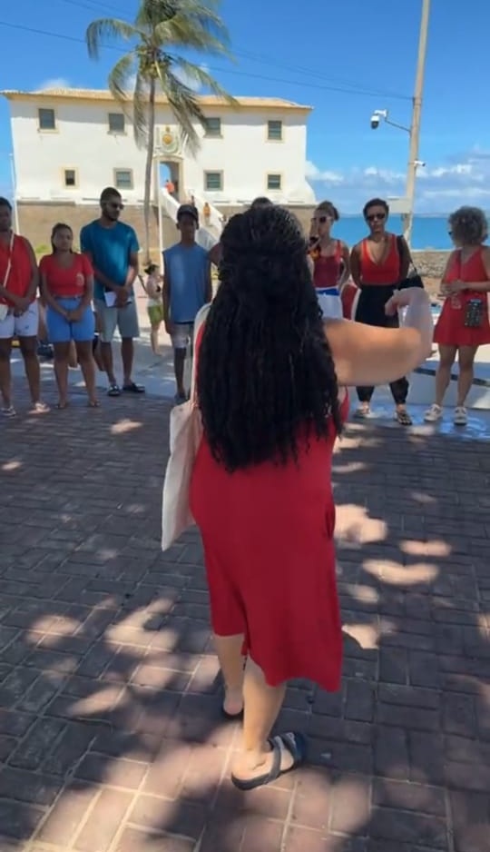 Após um ato feito por profissionais da escola e pais de alunos, na Barra, as sócias receberam uma notícia que mudou o rumo da instituição por Reprodução