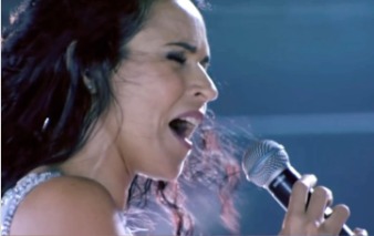 Daniela Mercury coloca piano em trio elétrico (2005) por Reprodução/Redes sociais