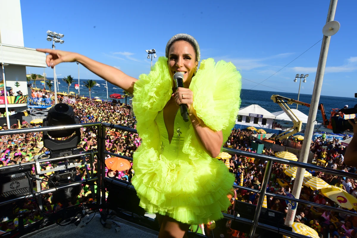 Ivete Sangalo volta ao Carnaval após nascimento das gêmeas (2019) por Betto Jr