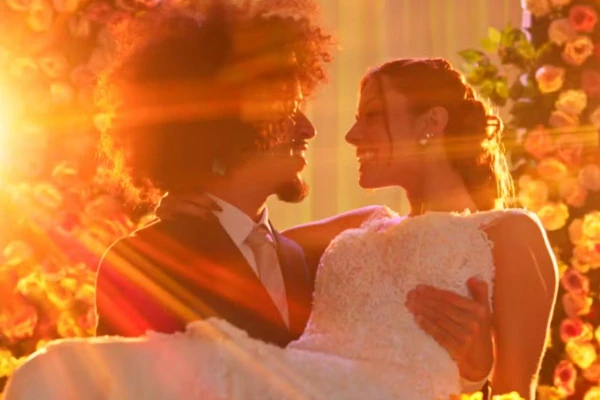 Ryan e Kami se casam em 'Dona de Mim'