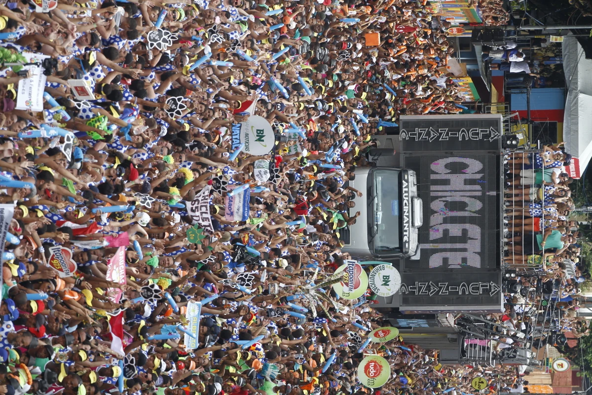 Último Carnaval de Bell Marques com a banda Chiclete com Banana (2014) por Robson Mendes