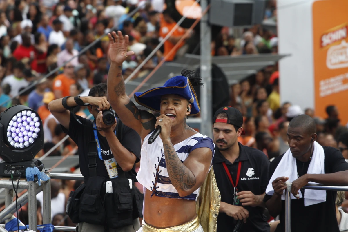 Último Carnaval de Léo Santana com o Parangolé (2014) por Robson Mendes