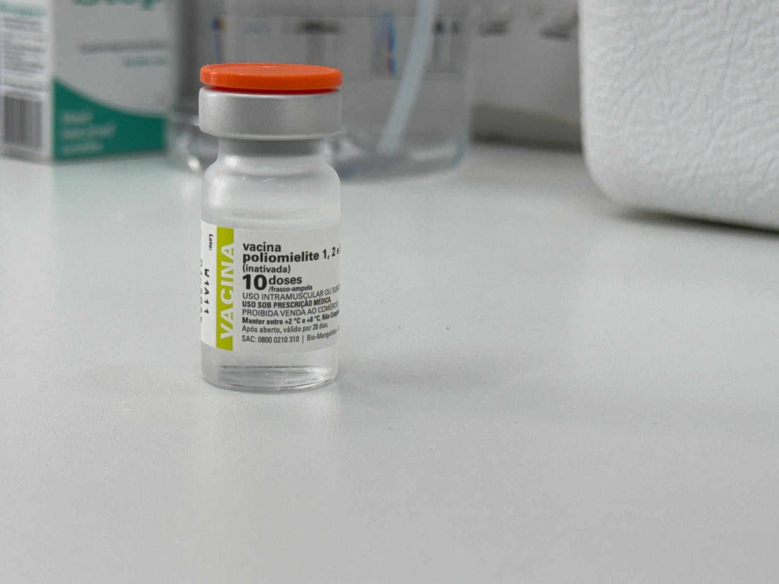 Vacina Inativada Poliomielite (VIP): A vacinação é a única forma de prevenção da Poliomielite. Todas as crianças menores de cinco anos de idade devem ser vacinadas conforme esquema de vacinação de rotina. por Reprodução