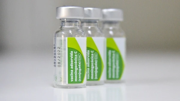 Vacina Meningocócica C (conjugada): protege contra a doença meningocócica causada pelo sorogrupo C. por Reprodução