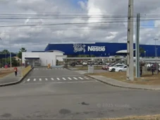 Imagem - Trabalhador morre ao ser atropelado por carreta dentro de fábrica em Feira de Santana