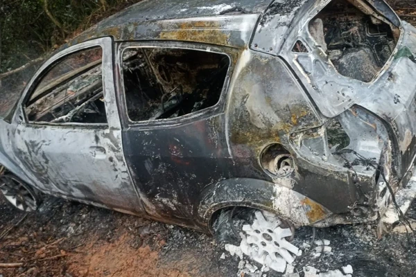 Carro de Fabrício foi achado carbonizado por Reprodução
