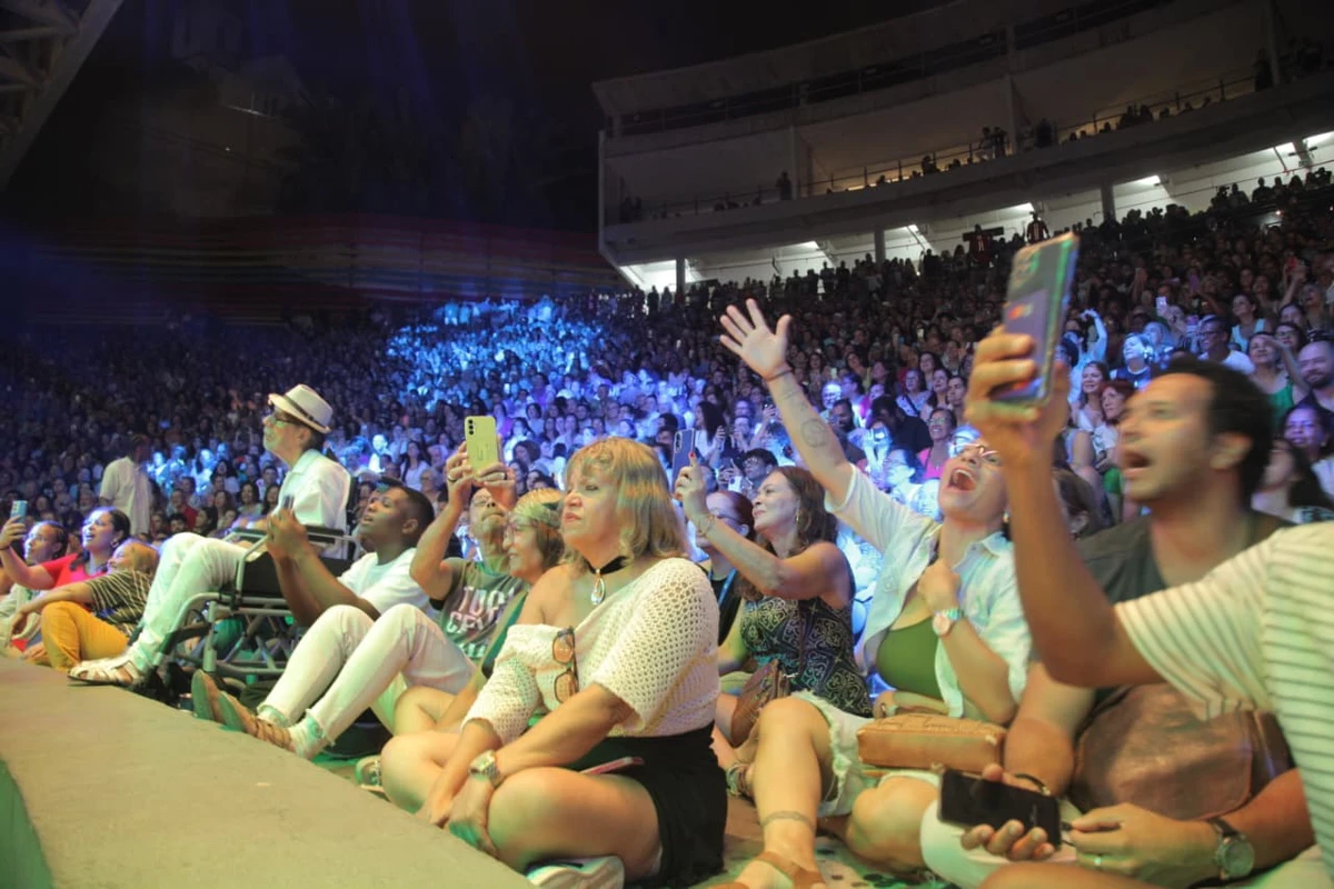 "Público-crush" esgotou os ingressos do Osbrega e lotou a Concha Acústica por Sora Maia/CORREIO