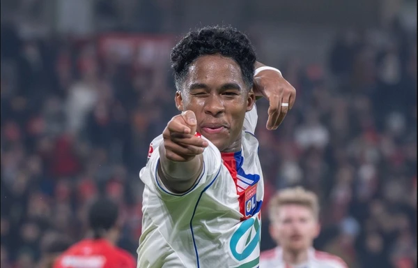 Endrick marcou logo na sua estreia pelo Lyon