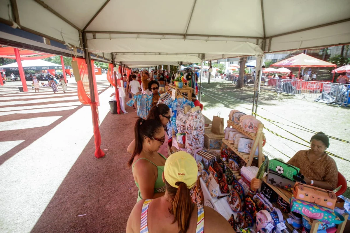 Festival do Parque também contou com feira, stands de comida e praça de alimentação por Arisson Marinho/CORREIO