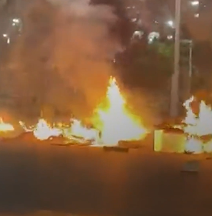 Protesto de moradores contra ação da PM na Federação, onde idoso foi morto por Reprodução