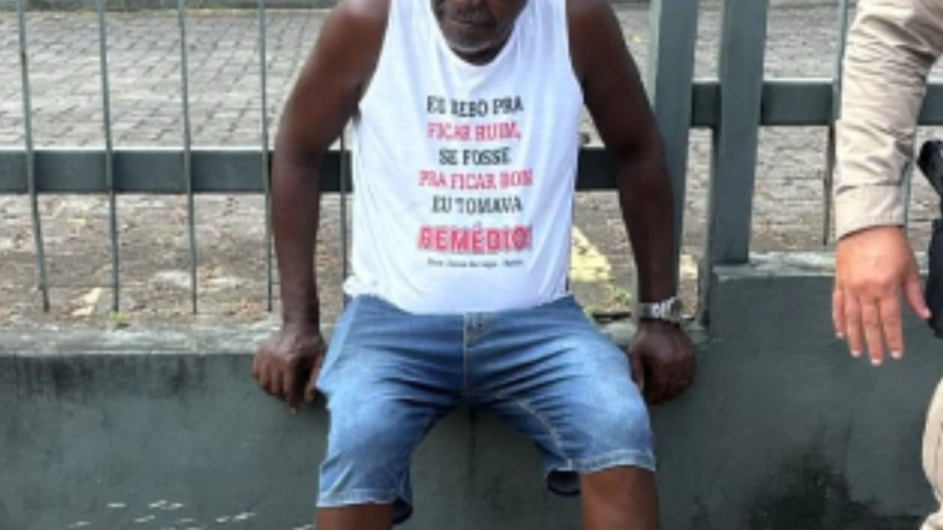 Imagem - Motorista com camisa estampada 'bebo pra ficar ruim' mata homem atropelado em Salvador