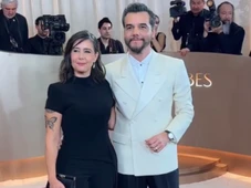 Imagem - Quem é a esposa de Wagner Moura? Conheça Sandra Delgado, que fez rara aparição com o ator no Globo de Ouro