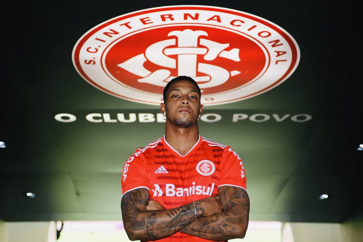 David com a camisa do Internacional por Ricardo Duarte/ Internacional
