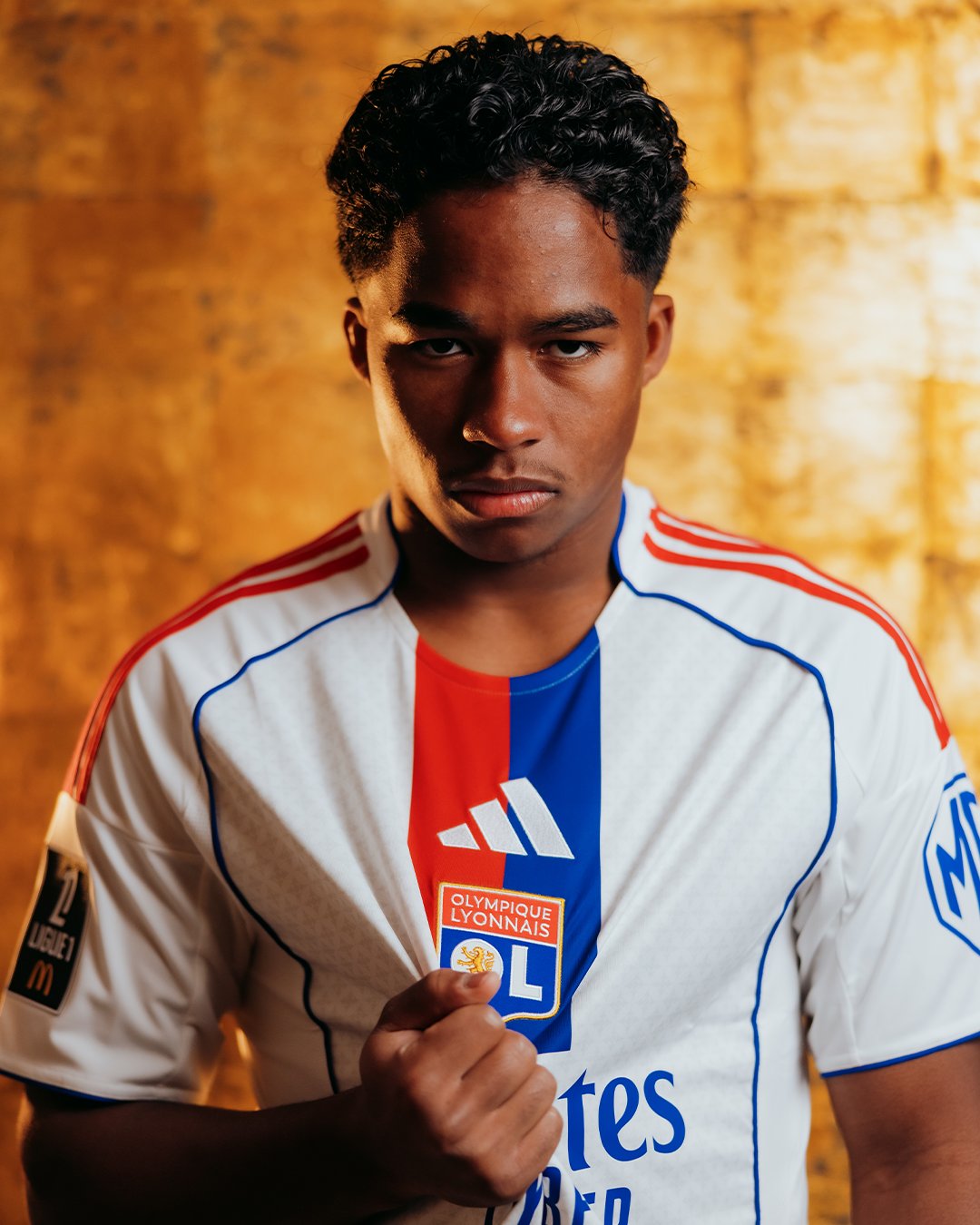 Endrick agora joga no Lyon por Divulgação