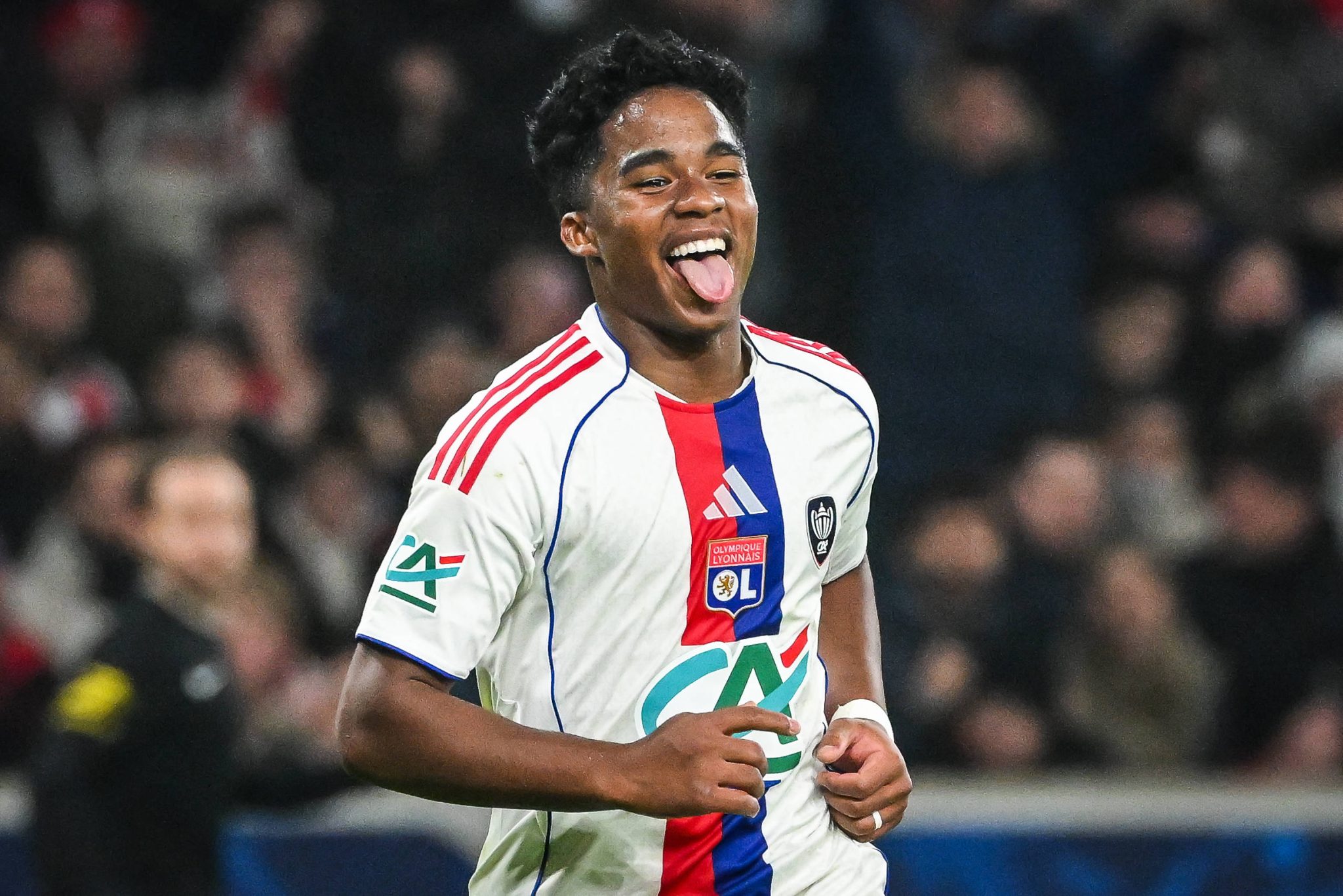 Endrick agora joga no Lyon por Divulgação