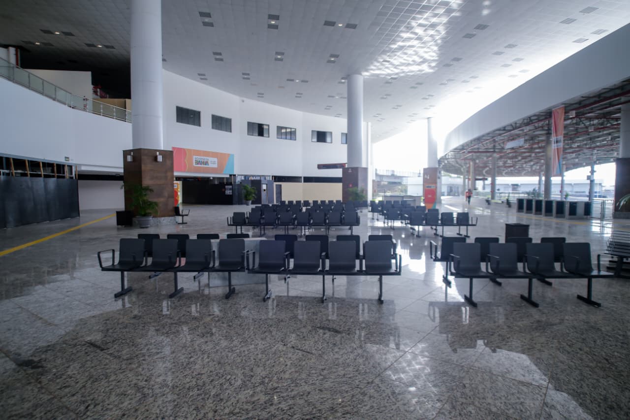 Entrega de chaves da Nova Rodoviária aconteceu nesta segunda (12) por Arisson Marinho/CORREIO