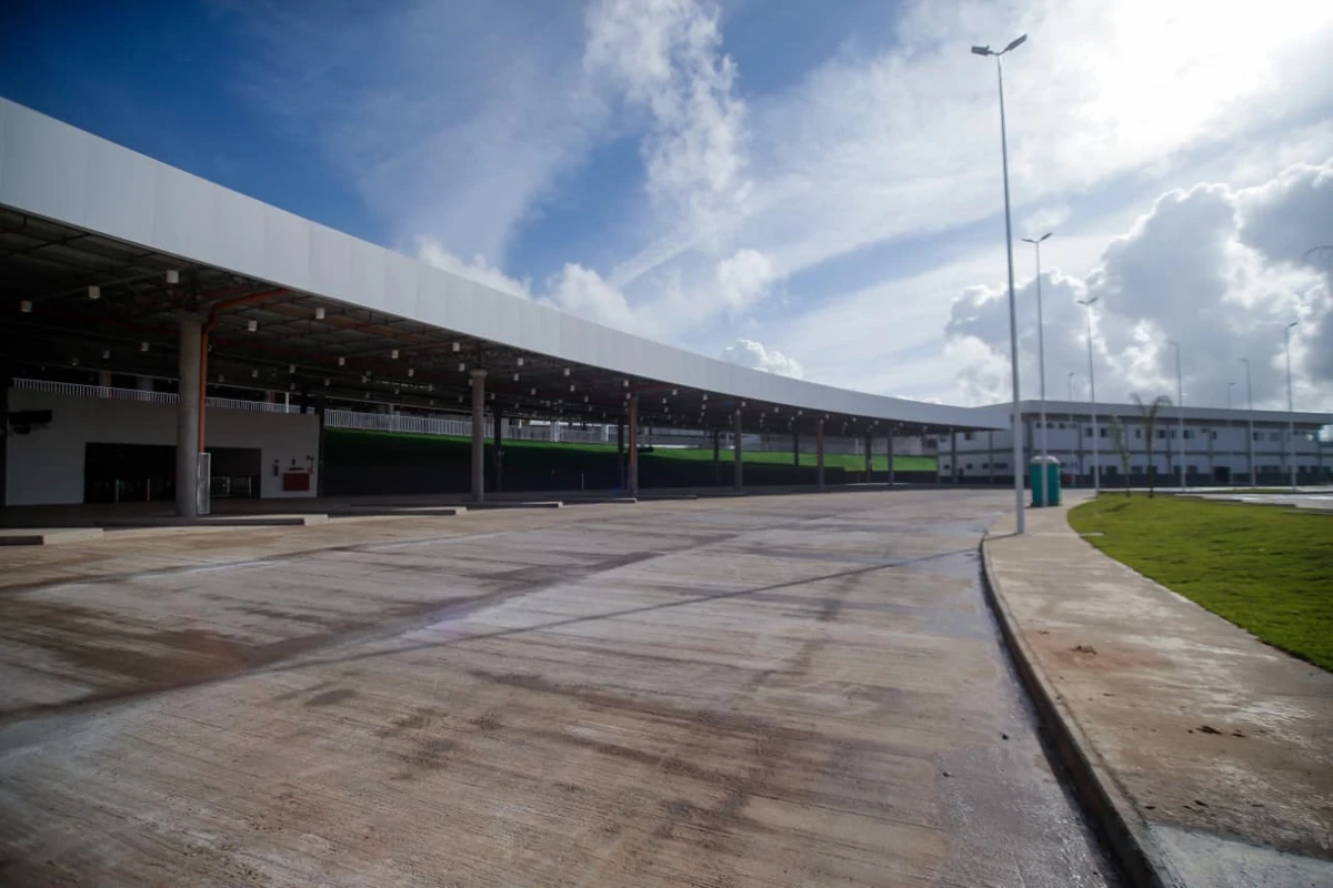 Entrega de chaves da Nova Rodoviária aconteceu nesta segunda (12) por Arisson Marinho/CORREIO